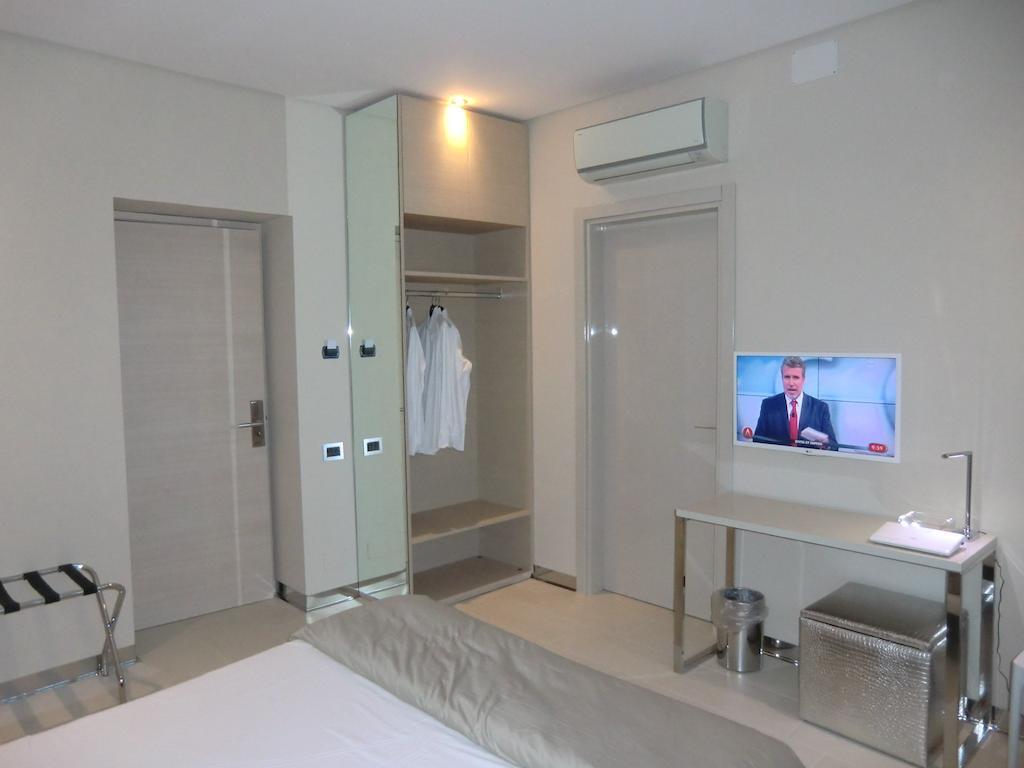 B&Beach Cagliari Guest House Phòng bức ảnh