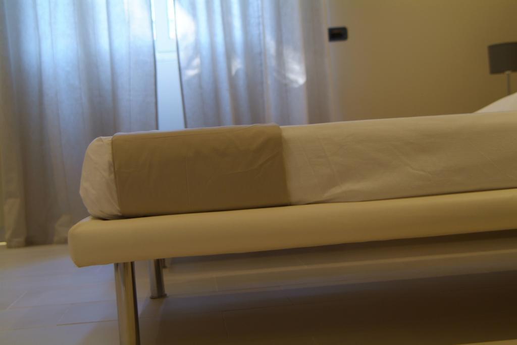 B&Beach Cagliari Guest House Phòng bức ảnh